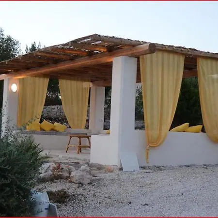 别墅 Mandorle 奇斯泰尼诺